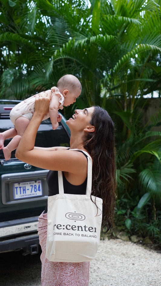 re:center Canvas Bag